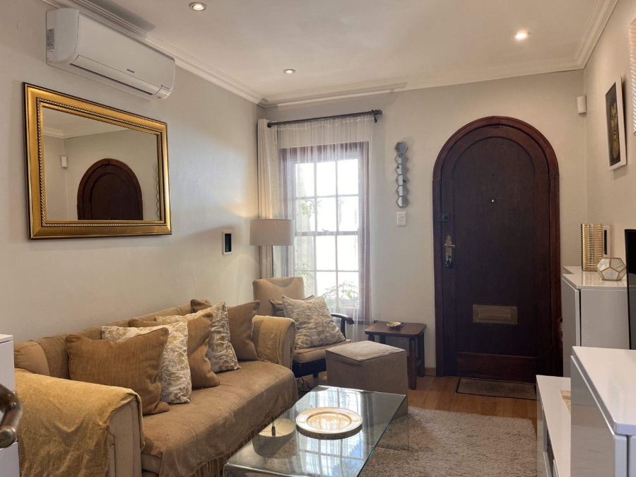 1 Bedroom Property for Sale in Green Point Western Cape